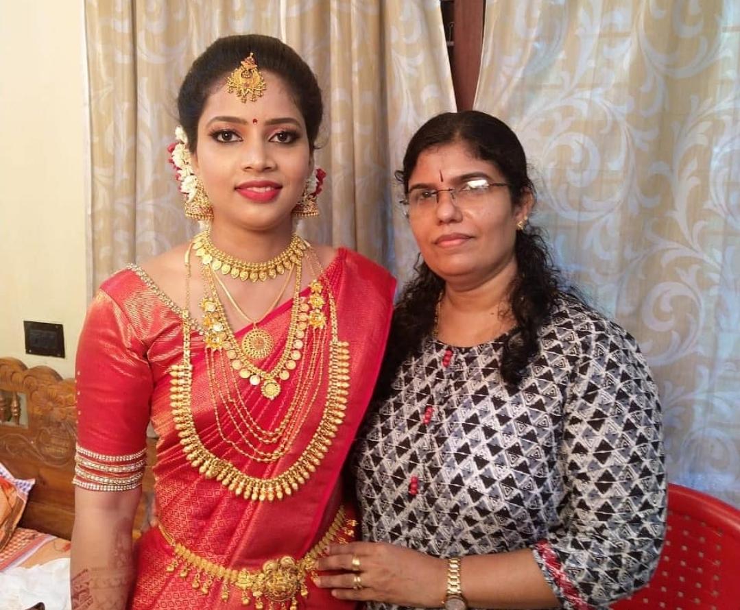 PONNUS BEAUTY PARLOUR VALANCHERY