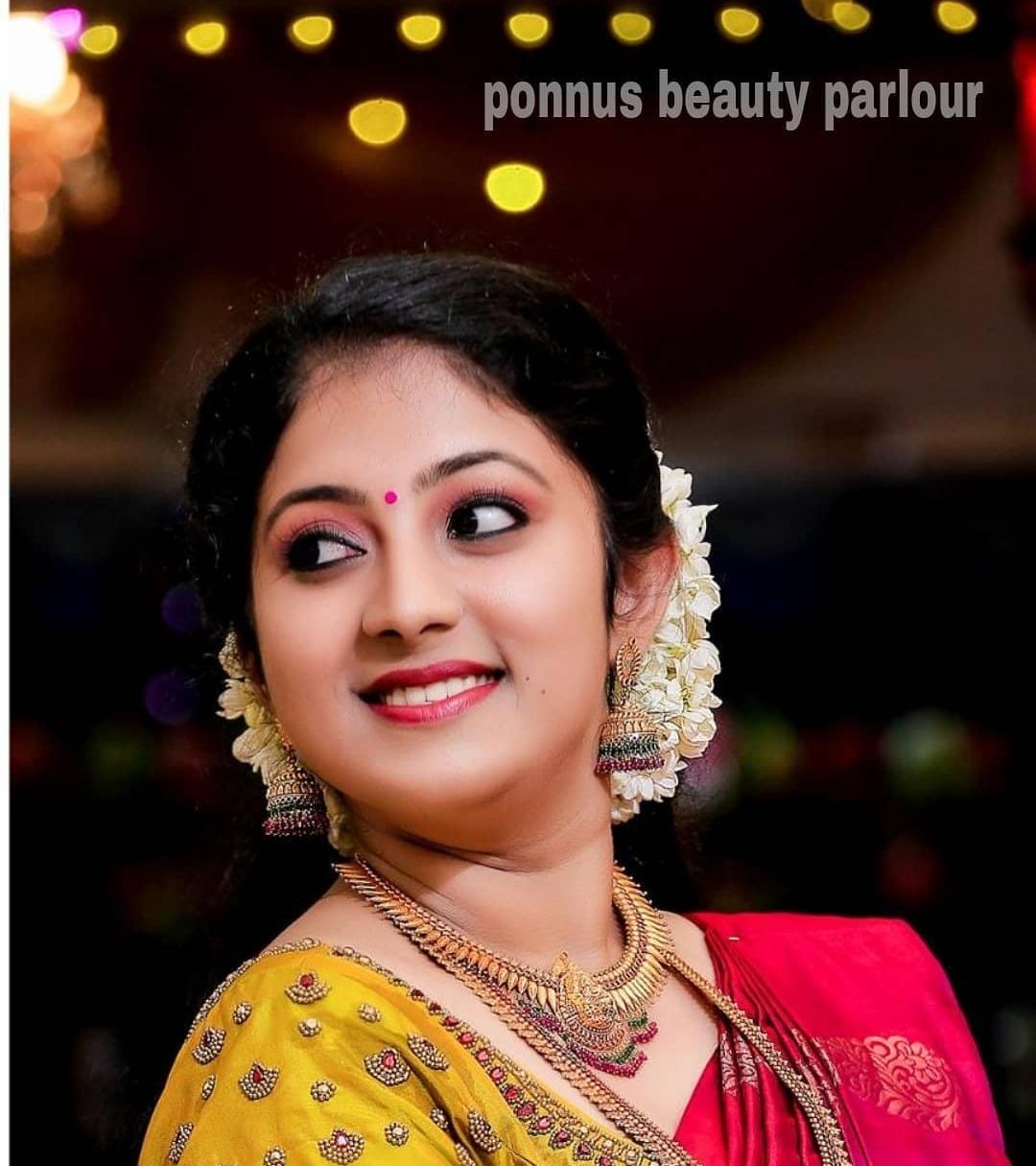 PONNUS BEAUTY PARLOUR VALANCHERY